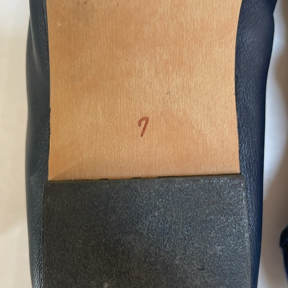 COPY - Sam Edelman Ballet Flats - beautiful Navy color - Picture 4 of 4